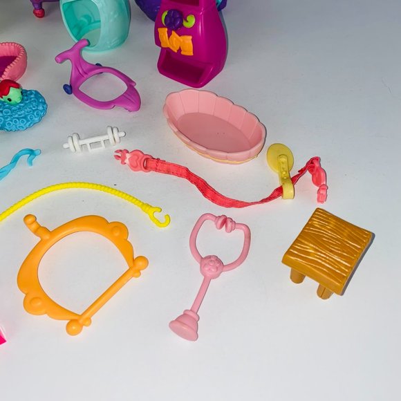 Littlest Pet Shop & Dollhouse Accessories Mixed Lot of 21 Pieces Kids Toys - Picture 10 of 11